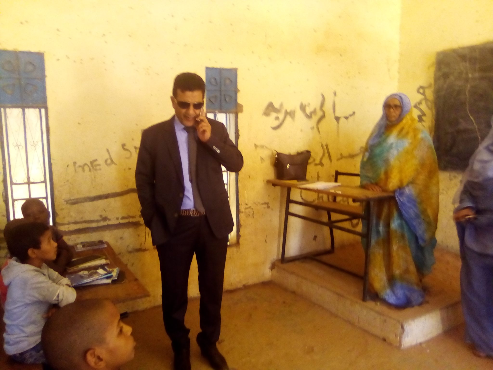 صورة تحويل والي لعصابه ضمن تغييرات شاملة في الإدارة الإقليمية