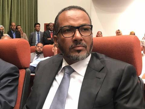 صورة موجز الظهيرة : صمت رجل الأعمال زين العابدين ، مراجعة صفقات الغاز،و عقوبات ضد عزيز