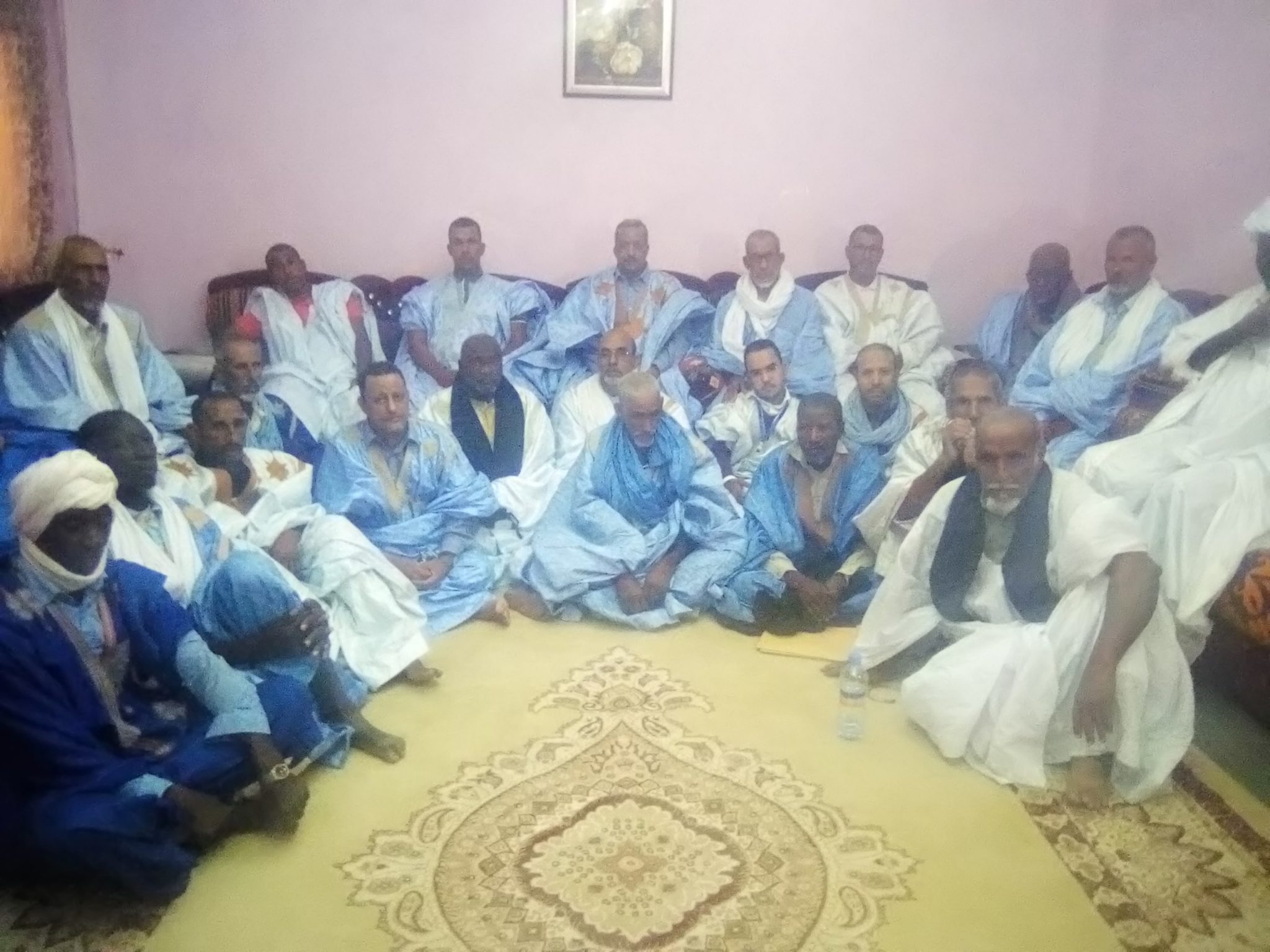 صورة كيفه : صور أولية لإجتماع مجموعة ” أهل إعل ولد حبيب “