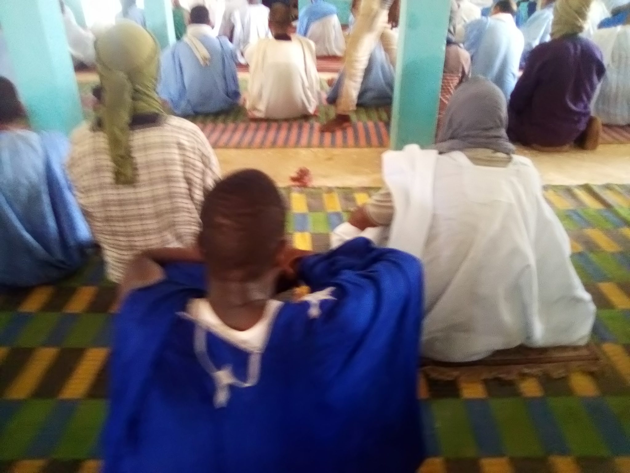 صورة كيفه : صلاة الجمعة في الجديدة ، حذر مع إجراءات إحترازية ناقصة