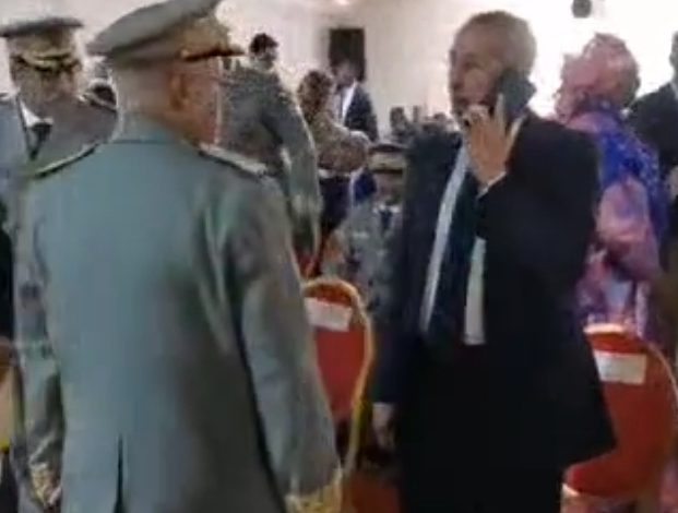 صورة كيفه : لقاء بين وزير الدفاع و القائد العام للجيش يثير وسائل  التواصل