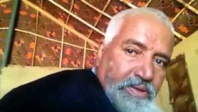 صورة كيفه : نقل الشيخ محمد الزين إلى العاصمه لتلقي العلاج